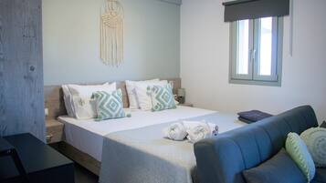 1 bedroom, iron/ironing board, WiFi (free), bed sheets