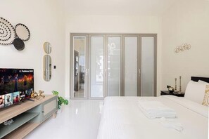 مكواة/لوح كي وواي فاي وملاءات أسرّة