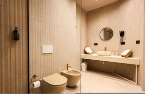 Hair dryer, towels - Zins Luxury Room Vollga (Durrës)
