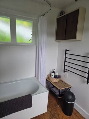 Handtücher, Seife, Toilettenpapier