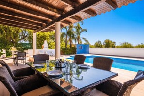 Outdoor dining - Novo Amanha in Deerfield Beach (Quelfes)