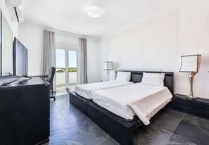 4 bedrooms, iron/ironing board, travel cot, bed sheets - Novo Amanha in Deerfield Beach (Quelfes)