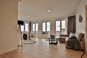 Living area - Ostsee Suite 2 - Penthouse with sea view in Niendorf on the Baltic Sea (Timmendorfer Strand)