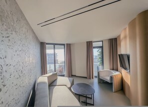 TV, offices - Zins Luxury Rooms 06 (Durrës)