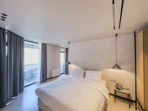 1 室のベッドルーム、デスク、アイロン / アイロン台、WiFi (無料)