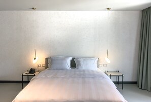 1 quarto, escrivaninha, ferros/tábuas de passar roupa, Wi-Fi de cortesia