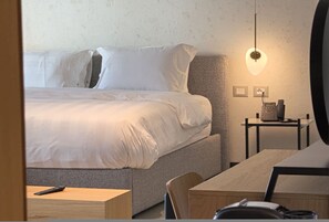 1 bedroom, desk, iron/ironing board, free WiFi - Zins Luxury Room 03 in Durrës (Durrës)