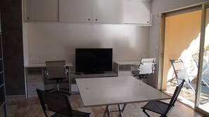 Unclassified image, 4 of 9, button - Vrbo Property (Mandelieu-la-Napoule)