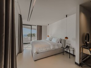 1 Schlafzimmer, Schreibtisch, Bügeleisen/Bügelbrett, Reisekinderbett
