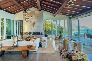 Interior - Stunning mansion in Joatinga, Rio de Janeiro. (Rio de Janeiro)