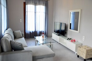 TV - Sea Breeze apartment n.1 (with private pool) (Kalamitsi)