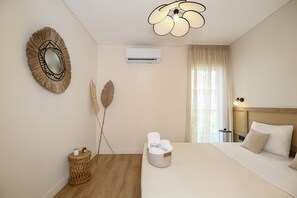 2 bedrooms, free WiFi - Coastal Charm by Neuvel (Glyfada)