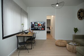 TV, offices - Nueva Lycabettus by Neuvel  · (Athina)