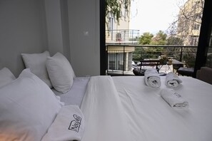 Iron/ironing board, free WiFi, bed sheets - Nueva Upscale by Neuvel (Athina)