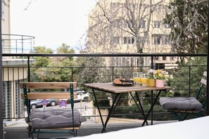 Outdoor dining - Nueva Upscale by Neuvel (Athina)
