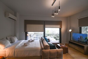 Room - Nueva Upscale by Neuvel (Athina)