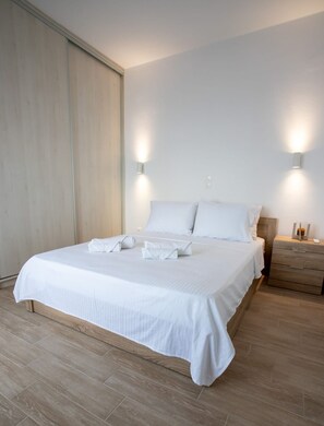 Free WiFi, bed sheets - Sunrise stone villa with Jacuzzi (Pera Meria)