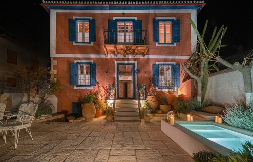 The 1813 Painter's house  by Neuvel
