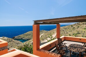 Outdoor dining - Family Fun in the Infinite Aegean by Neuvel (Ioulis)