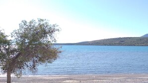Unclassified image, 2 of 26, button - Luxury on the water - Seaside Maisonette in Itea (Itea)