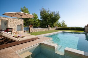 Pool - Sunny Villa Tessera in Chaniotis (Chaniotis)