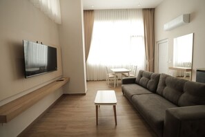 TV, offices - Duplex City 01 in Durrës (Durrës)