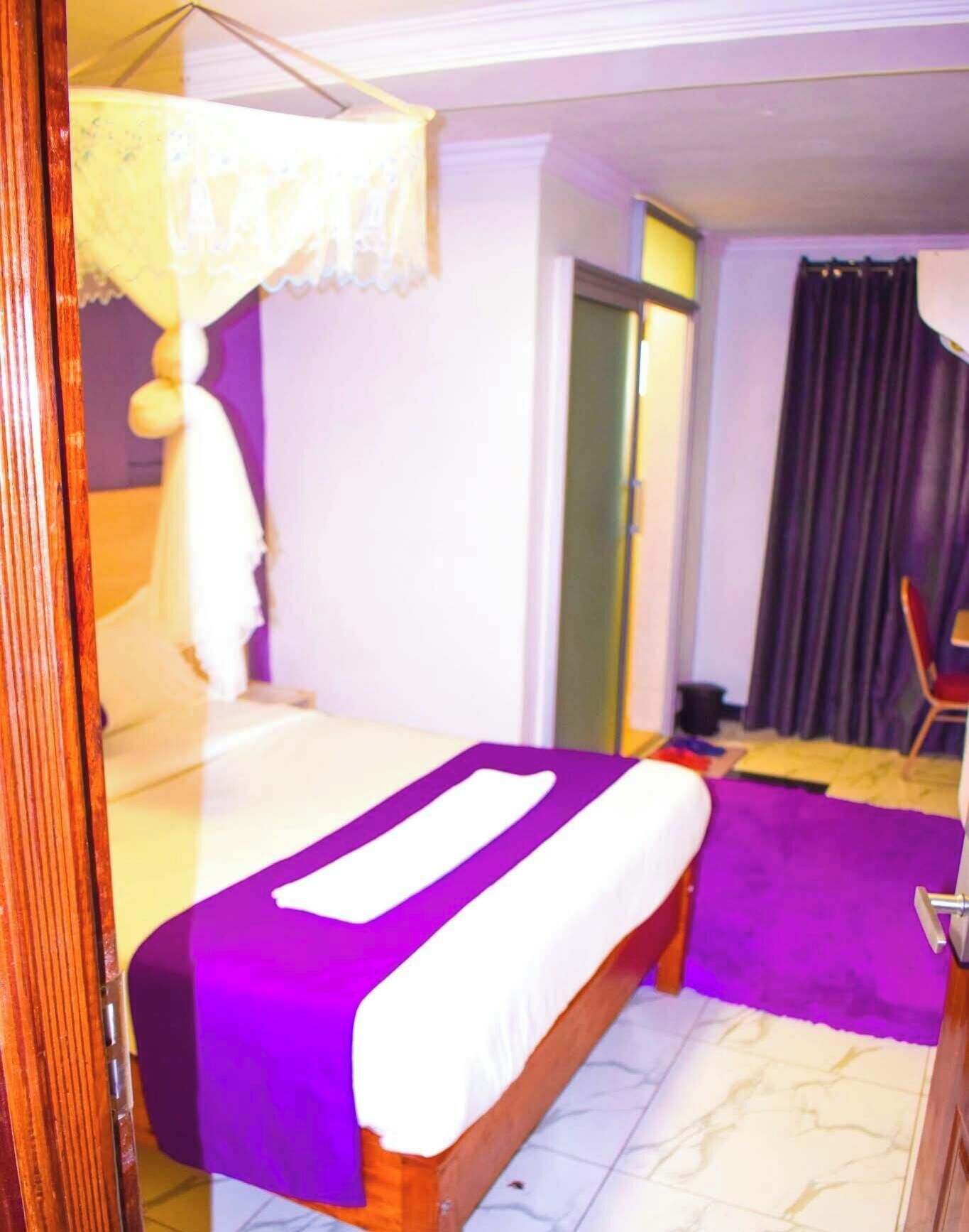 Phòng đơn, quang cảnh thành phố