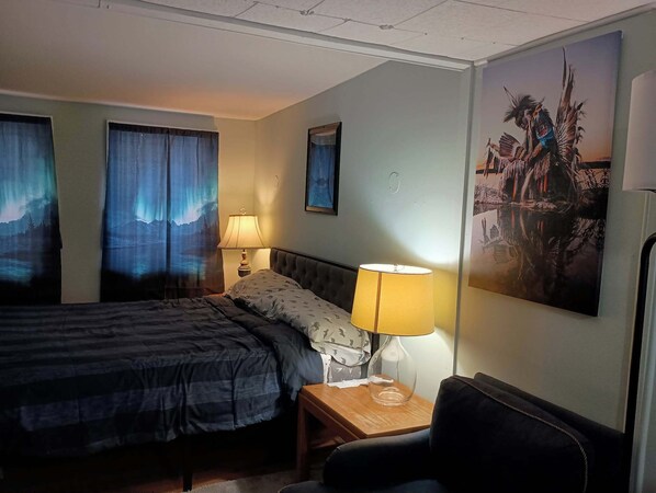 3 chambres, bureau, fer et planche à repasser, accès au Wi-Fi (inclus)