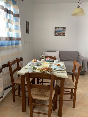 Dining - Lunar Melody One-Bedroom Apartment near the Beach (Kato Lefkos)