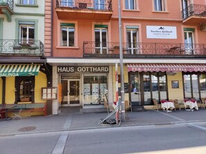 Fachada de la propiedad