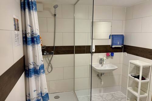 Family Apartment, 2 Bedrooms, Private Bathroom, City View | Bathroom