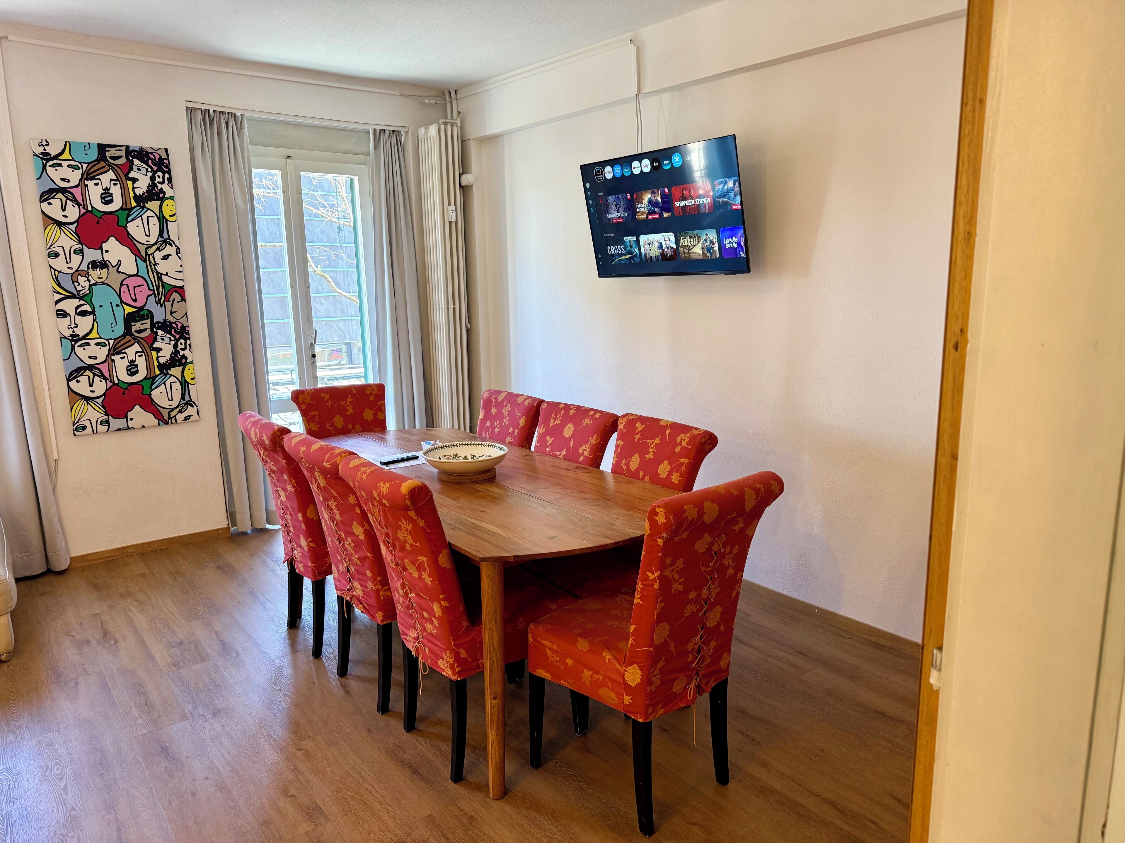 Family Apartment, 3 Bedrooms, Private Bathroom, City View | Living area | 45-inch Smart TV with digital channels, Netflix, Hulu