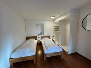标准开间, 厨房, 山景 | 遮光窗帘、熨斗/熨板、旅行婴儿床、免费 WiFi
