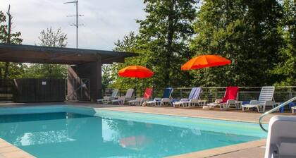 Chalet in Nontron With Heated Pool