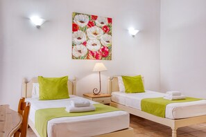 1 bedroom, bed sheets - Ta Frenc Apartments - 1 BDR, 1 BTH (L-Għasri)
