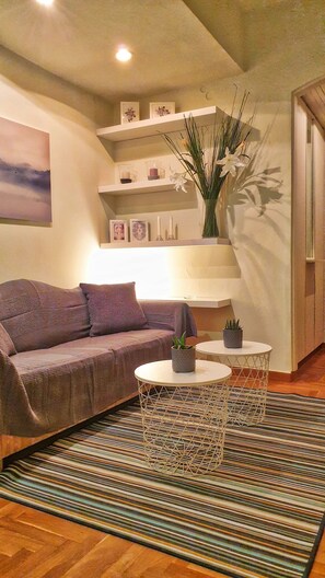 TV, offices - Athens Stadium path quiet and central apartment (Athina)