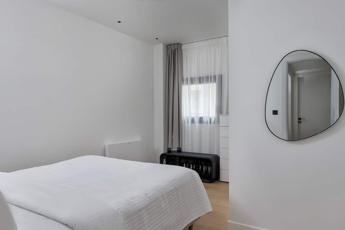 Deluxe Two Berdroom Residence | Fer et planche à repasser, accès au Wi-Fi (inclus)