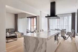 Executive One Bedroom Residence | Ιδιωτική κουζίνα