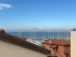 Marina - 2 bedroom apartment for 4 people in a central area-Rif. Il sogno del Marinaio (San Vincenzo)