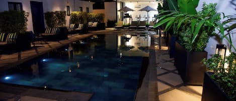 15 つの屋外プール