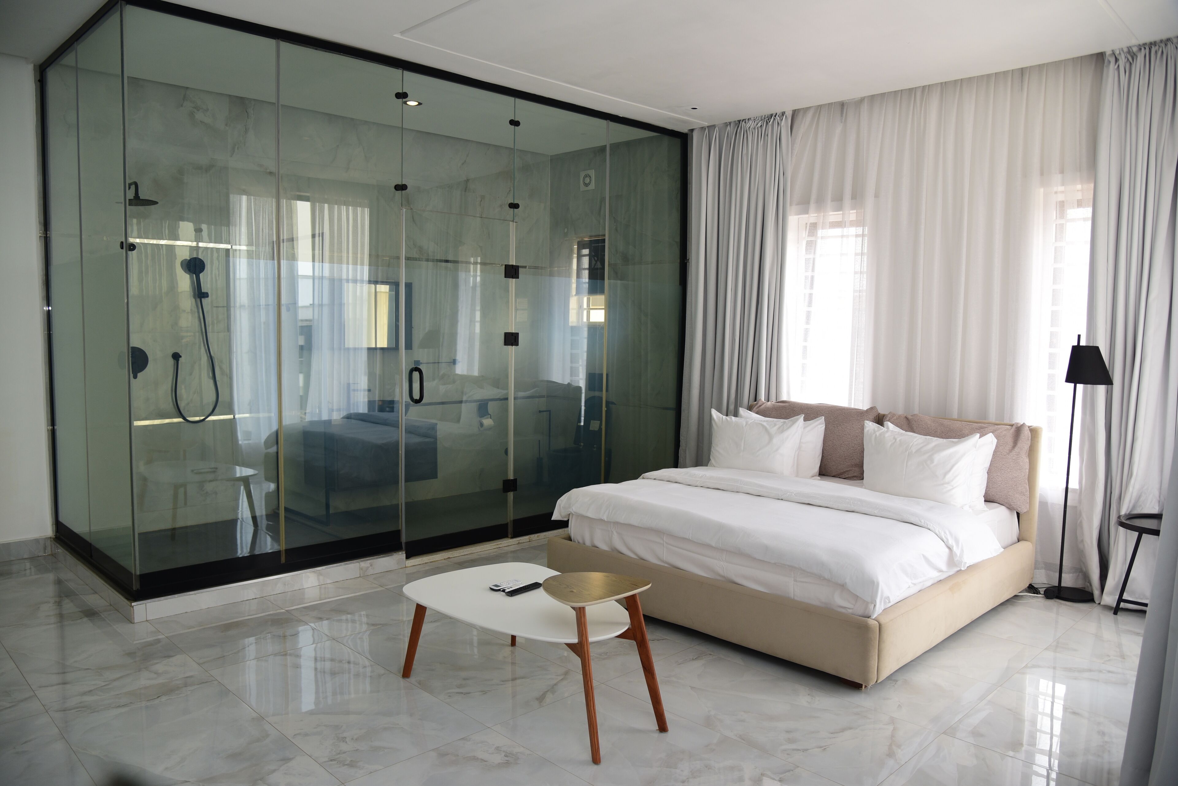 Apartemen Mewah, pemandangan lapangan golf | Meja kerja, ruang kerja ramah laptop, kedap suara, dan Wi-Fi gratis