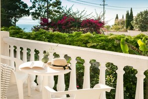 Terrace/patio - Apartment on First Floor (Minia)