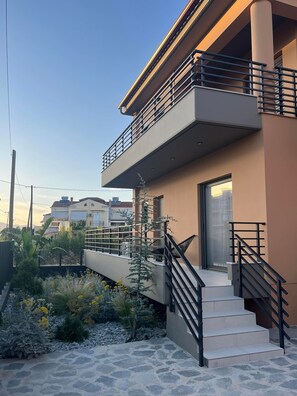 Exterior - OliveVine1 · OliveVine1-Πολυτελές Διαμέρισμα με Θέα Ναύπλιο (Nafplion)