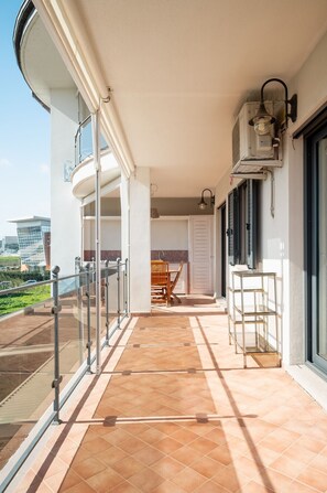 Outdoor dining - Gimber Lofts 2 by Klodge- vintage flat with Wi-Fi (Olbia)