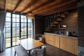 Fridge, microwave, stovetop, coffee/tea maker - Rural cabin with whirlpool and sauna : Chachimbiro (Urcuqui)