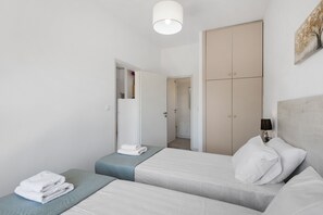 1 bedroom, iron/ironing board, free WiFi, bed sheets - Sun & Beach Apartment in Chania 8 (Chania)