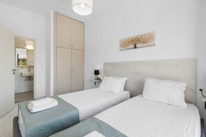 1 bedroom, iron/ironing board, free WiFi, bed sheets - Sun & Beach Apartment in Chania 8 (Chania)