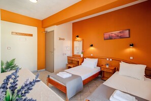 1 bedroom, iron/ironing board, free WiFi, bed sheets - Triple  Standard  Room (Kavos)