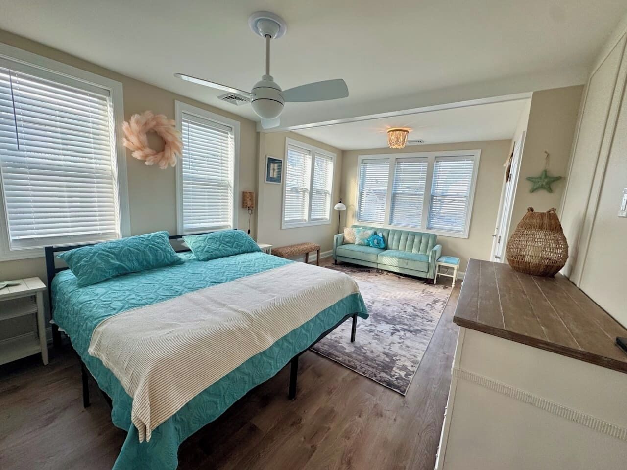 Ferros/tábuas de passar roupa, Wi-Fi, roupa de cama