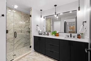 Hair dryer, towels - Big Sky Town Center 2nd floor Luxury Condo (Big Sky)
